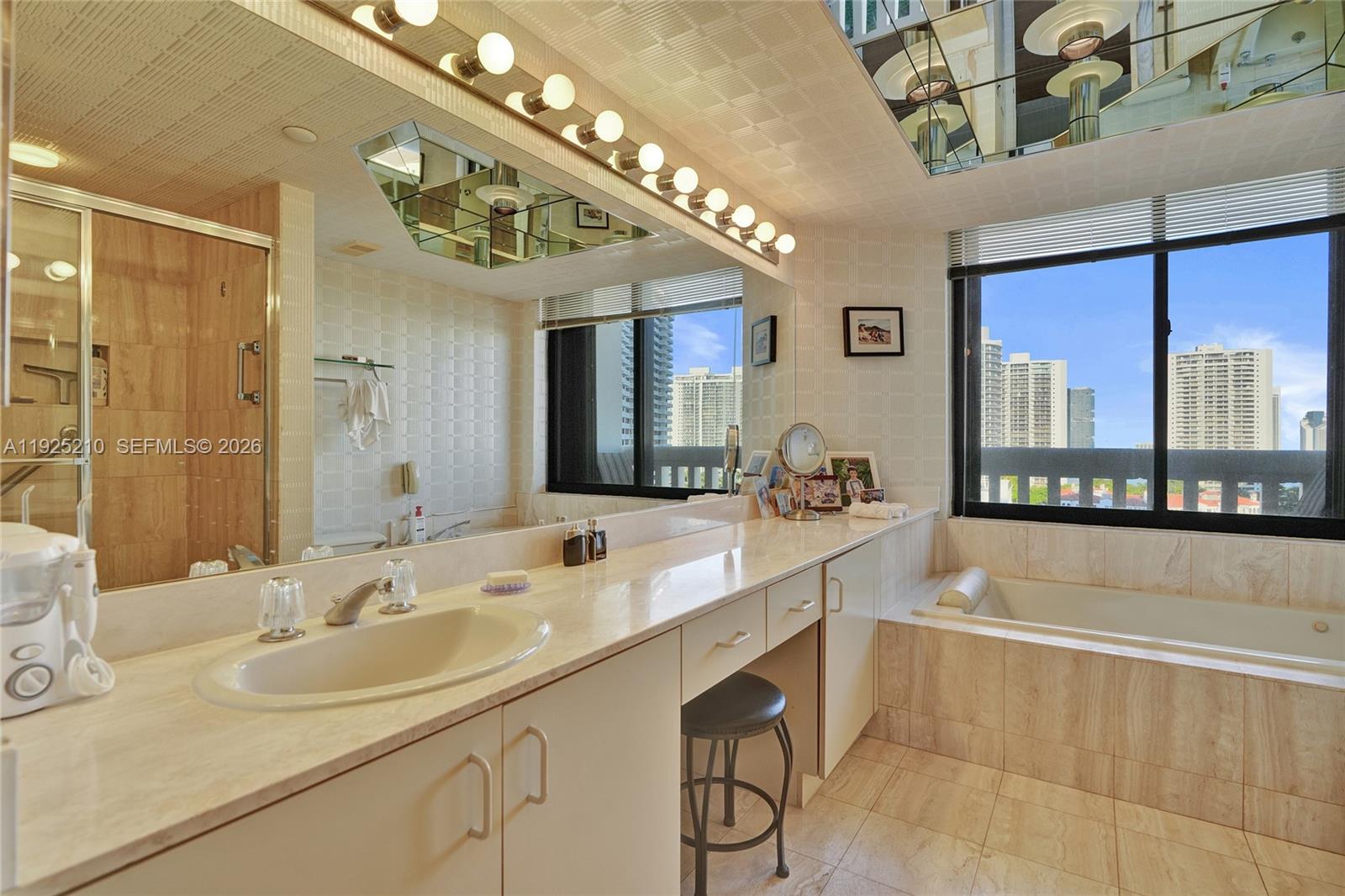 1000 ISL BLVD WILLIAMS IS - Residential