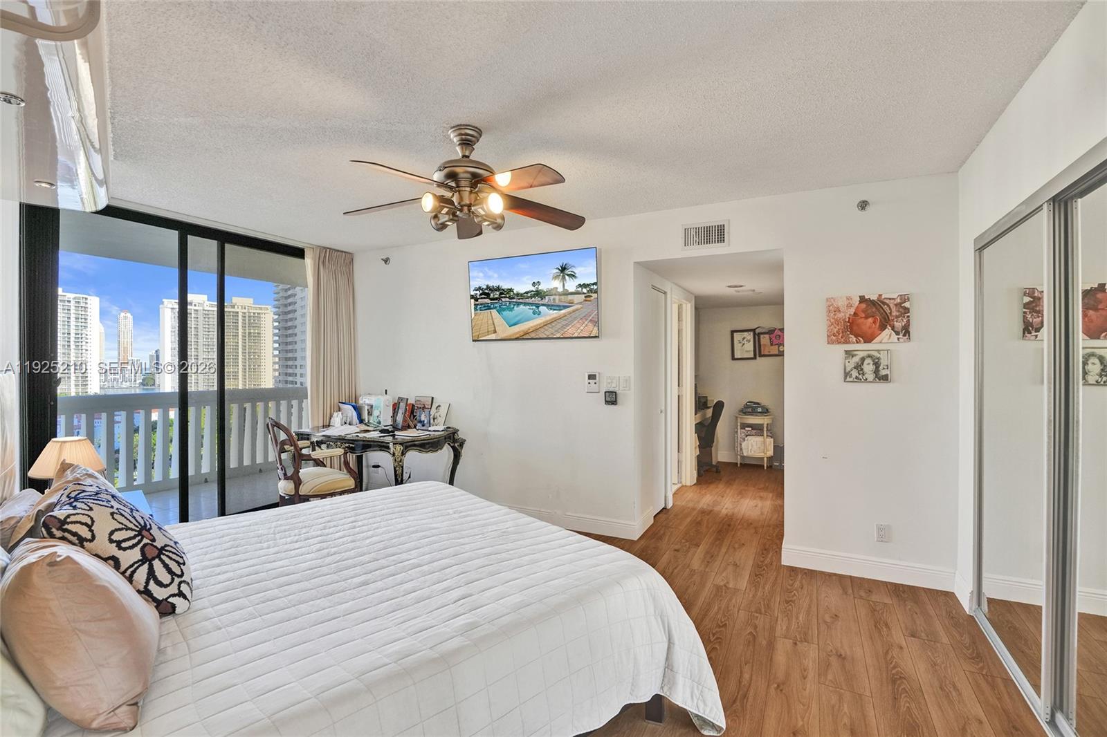 1000 ISL BLVD WILLIAMS IS - Residential