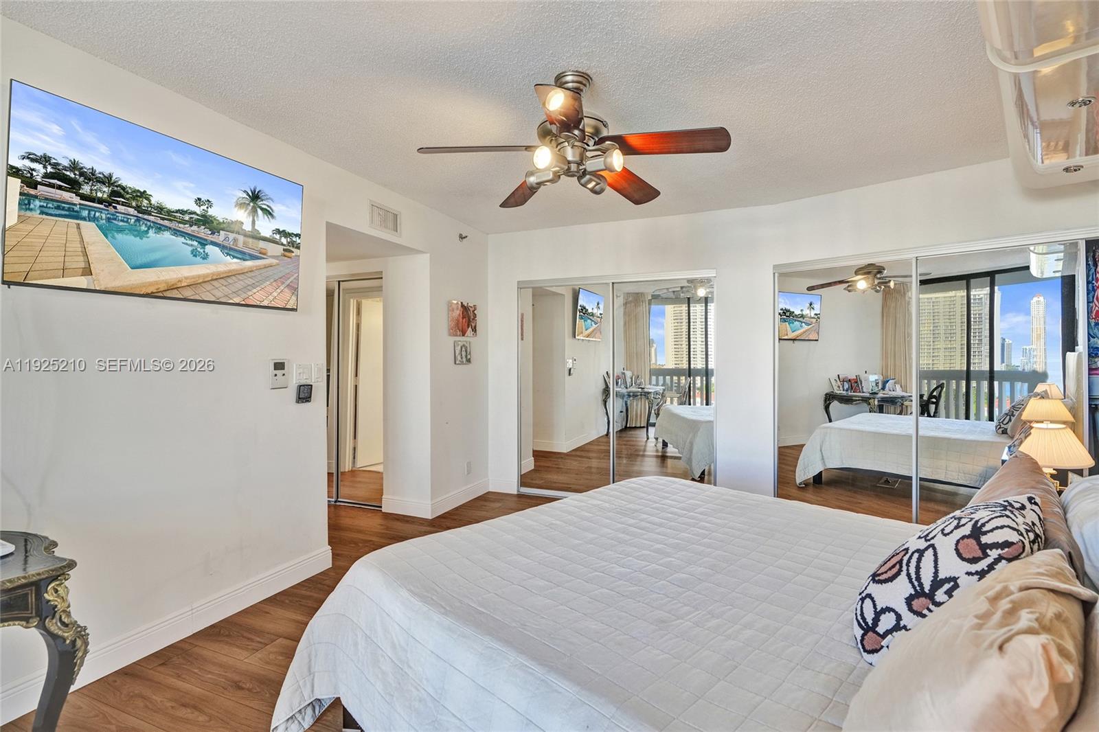 1000 ISL BLVD WILLIAMS IS - Residential