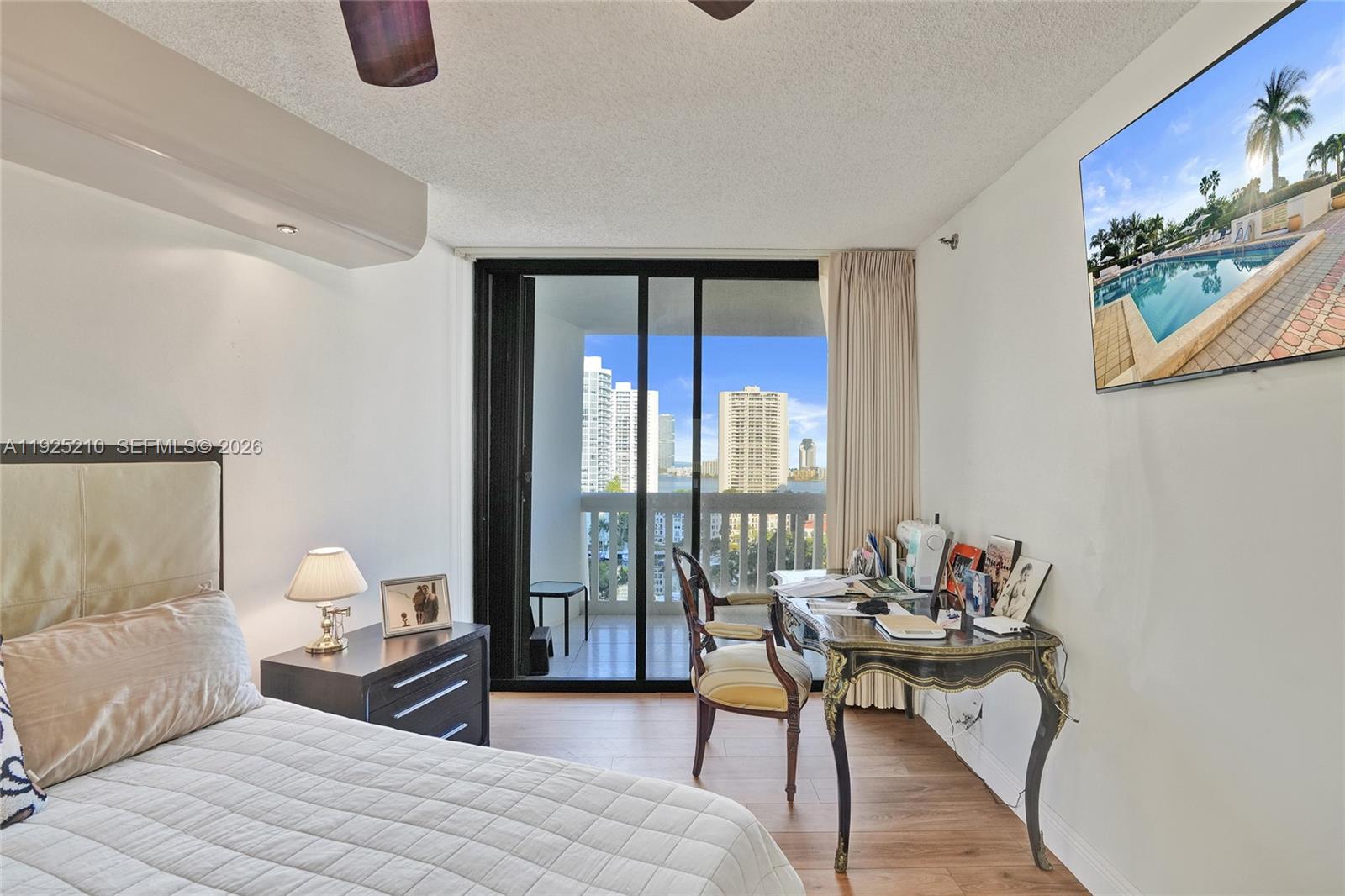 1000 ISL BLVD WILLIAMS IS - Residential