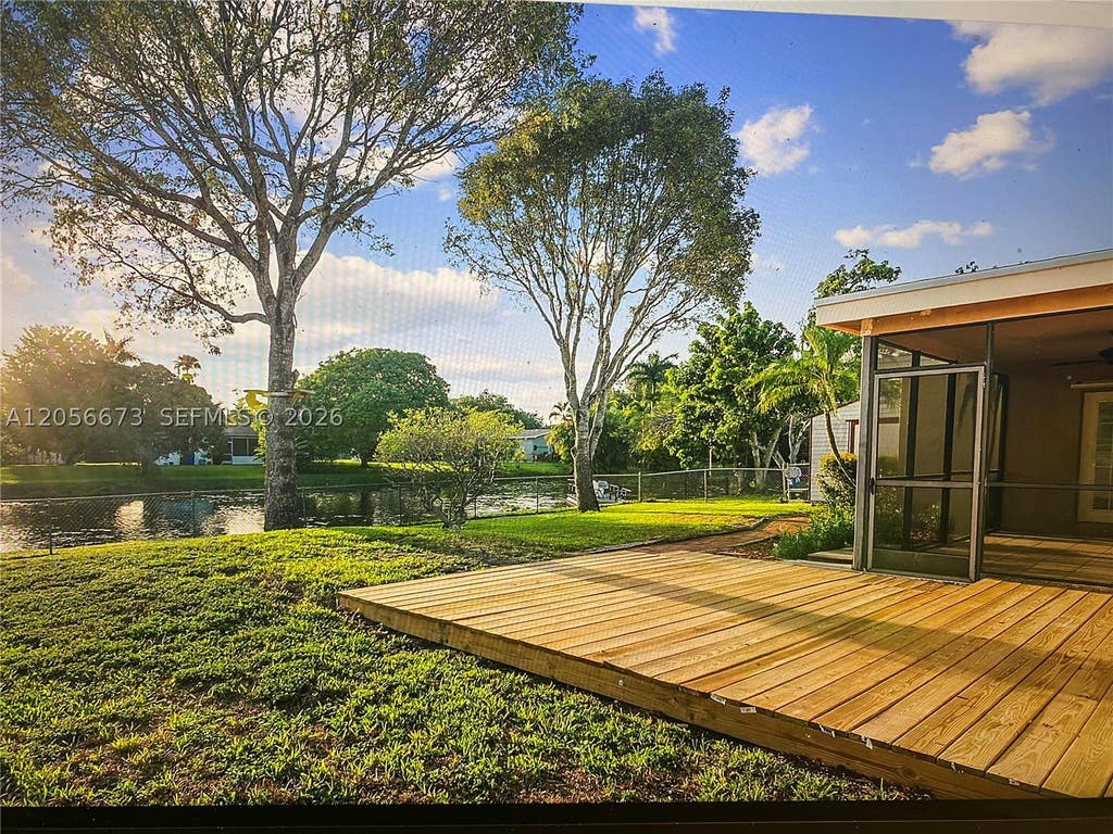 Photo of 5231 SW 89th Ave, Cooper City, FL 33328 (MLS # A12056673)