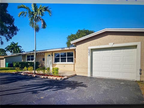 Photo of 5231 SW 89th Ave, Cooper City, FL 33328 (MLS # A12056673)