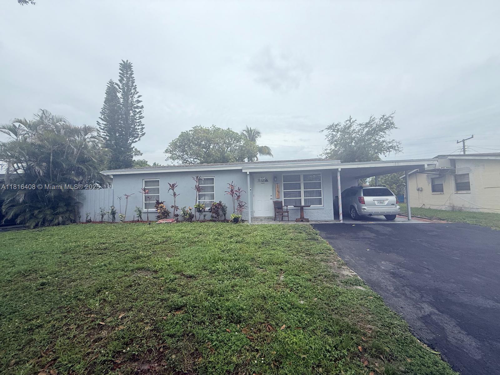 3330 Nw 17th Ct, Lauderhill, Miami-Dade County, Florida - 3 Bedrooms  
1 Bathrooms - 