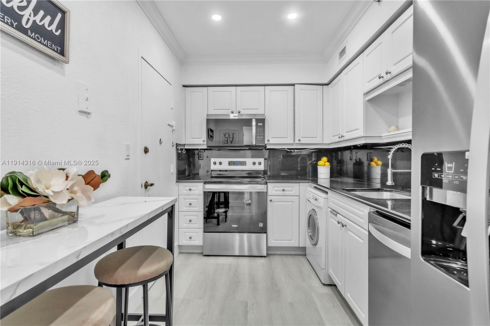 WAVE CONDO - Residential Lease