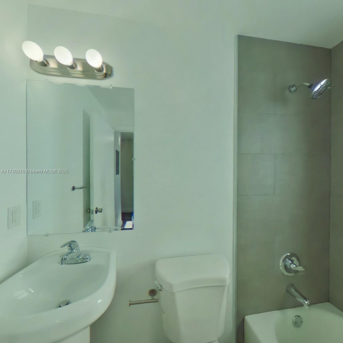 Rental Property at 1541 Nw 1st Pl 7, Miami, Broward County, Florida - Bathrooms: 1  - $1,450 MO.