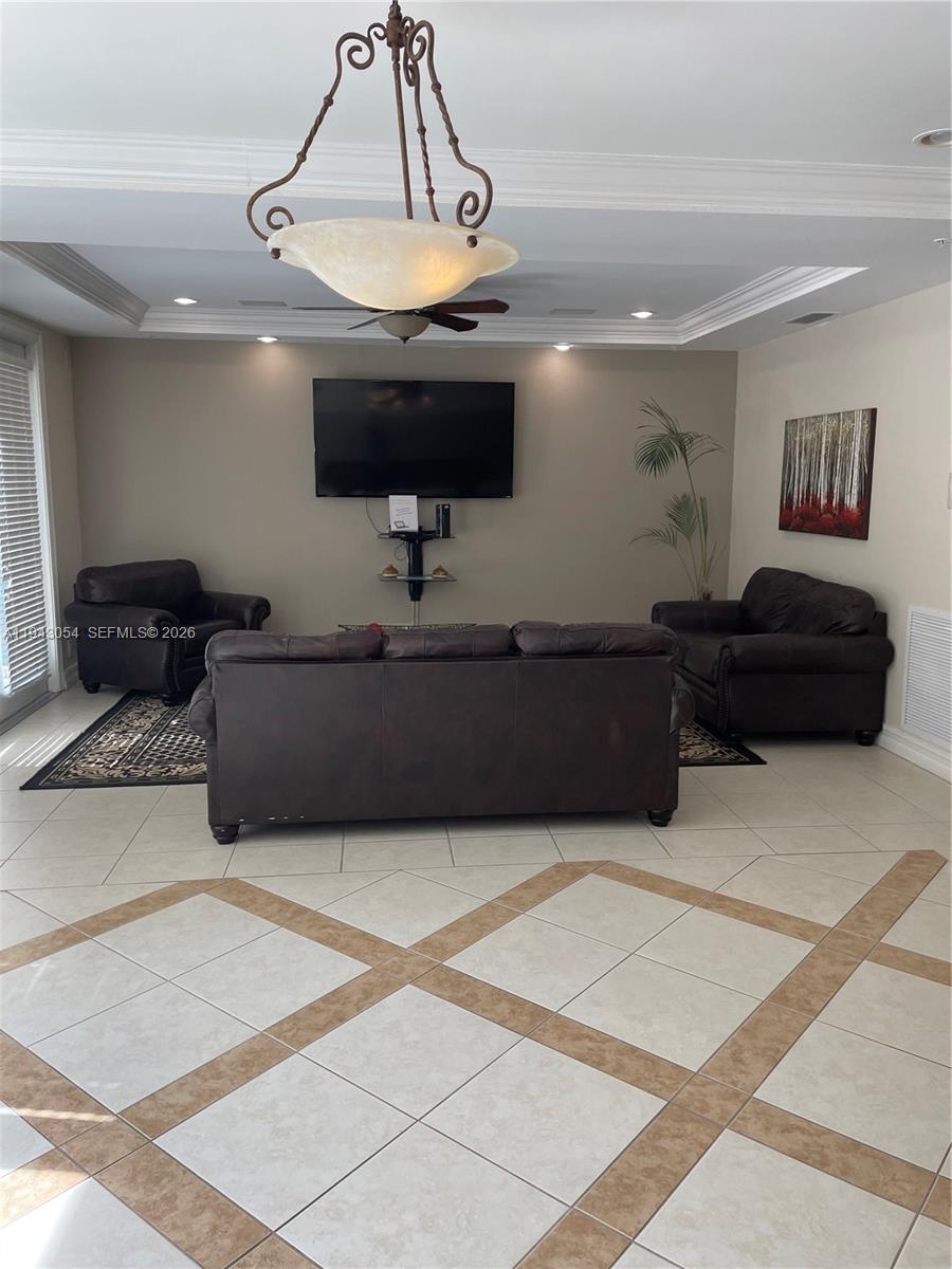 SOLE AT FORT LAUDERDALE C - Residential Lease