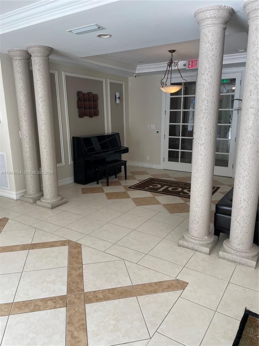 SOLE AT FORT LAUDERDALE C - Residential Lease