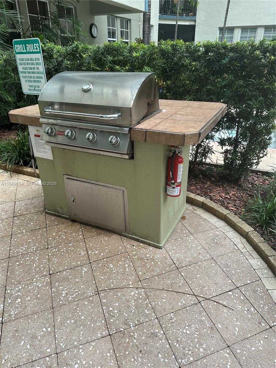 SOLE AT FORT LAUDERDALE C - Residential Lease