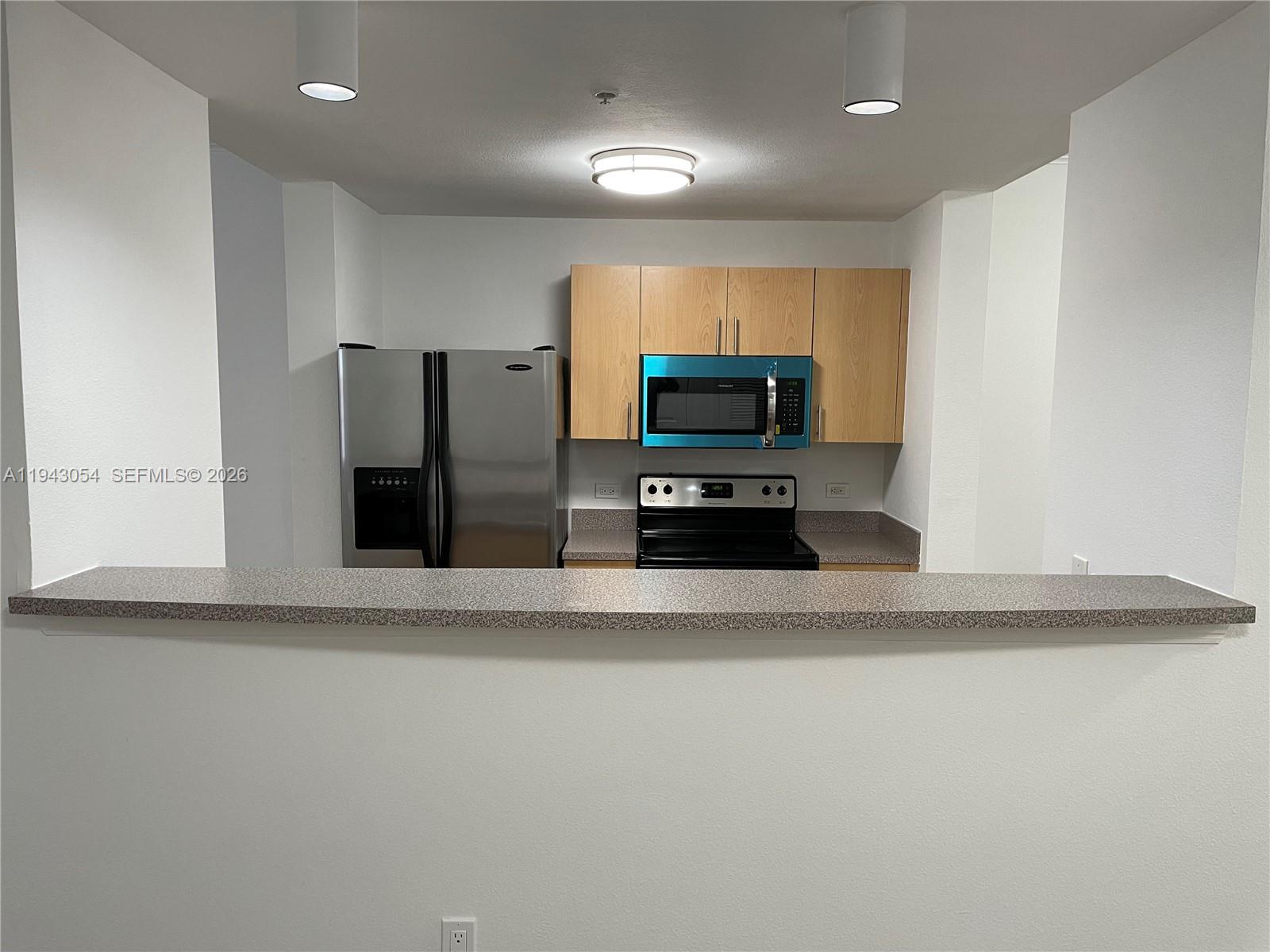 SOLE AT FORT LAUDERDALE C - Residential Lease