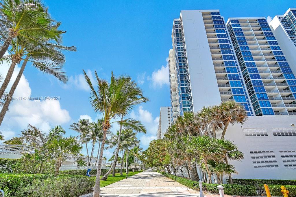 MIRASOL OCEAN TOWERS COND - Residential