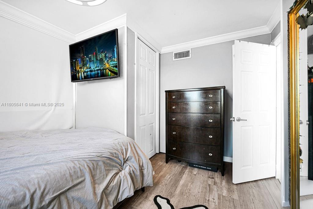 MIRASOL OCEAN TOWERS COND - Residential