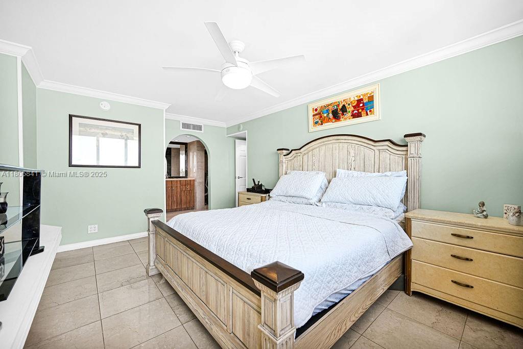 MIRASOL OCEAN TOWERS COND - Residential