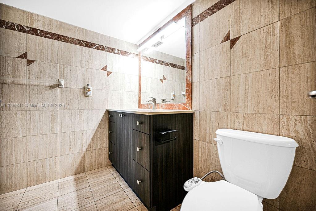 MIRASOL OCEAN TOWERS COND - Residential