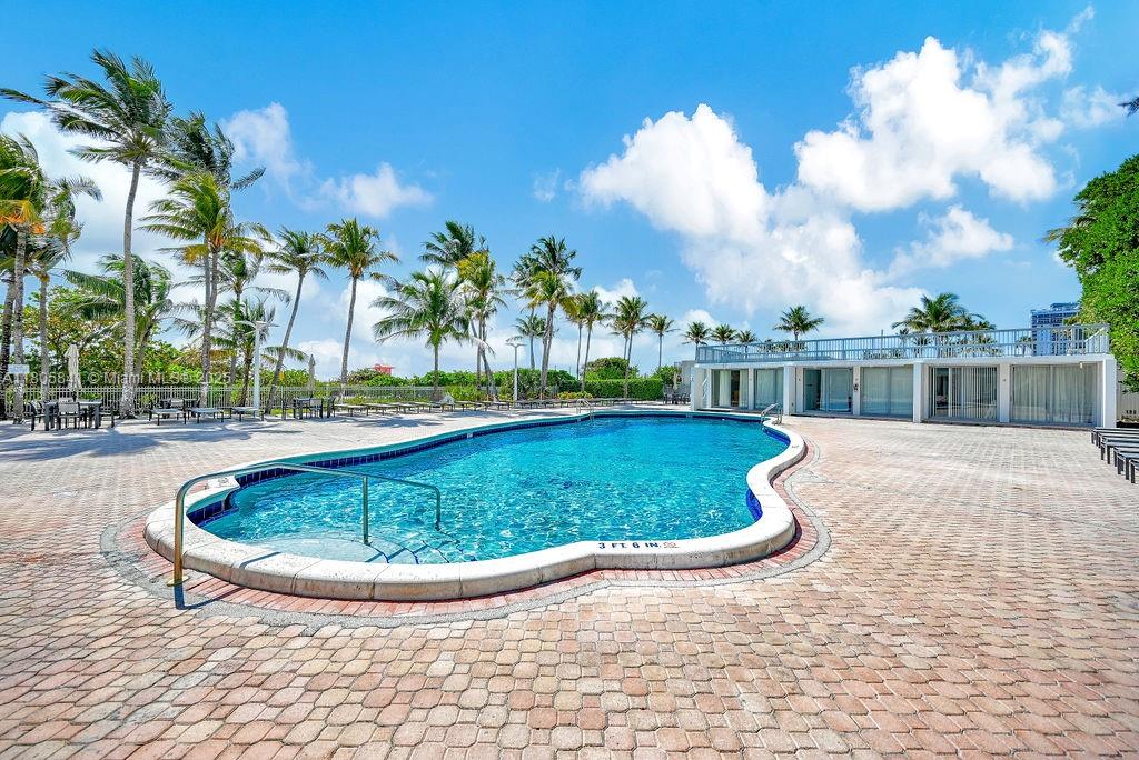 MIRASOL OCEAN TOWERS COND - Residential
