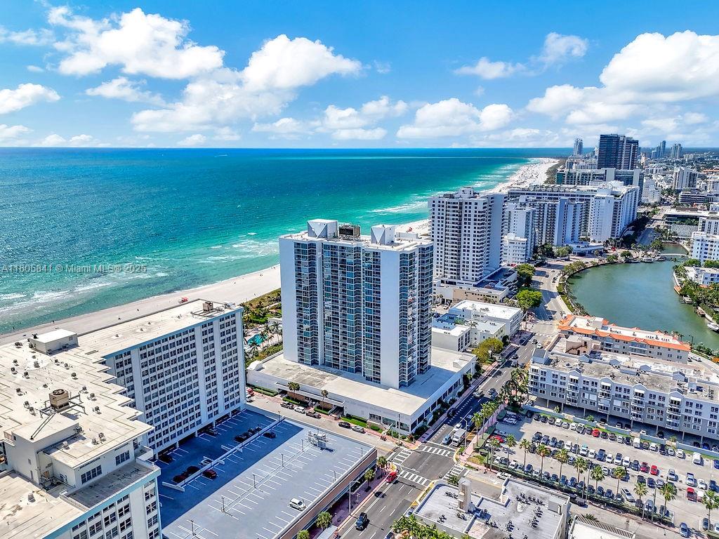 Property for Sale at 2655 Collins Ave 1501, Miami Beach, Miami-Dade County, Florida - Bedrooms: 3 
Bathrooms: 2  - $895,000