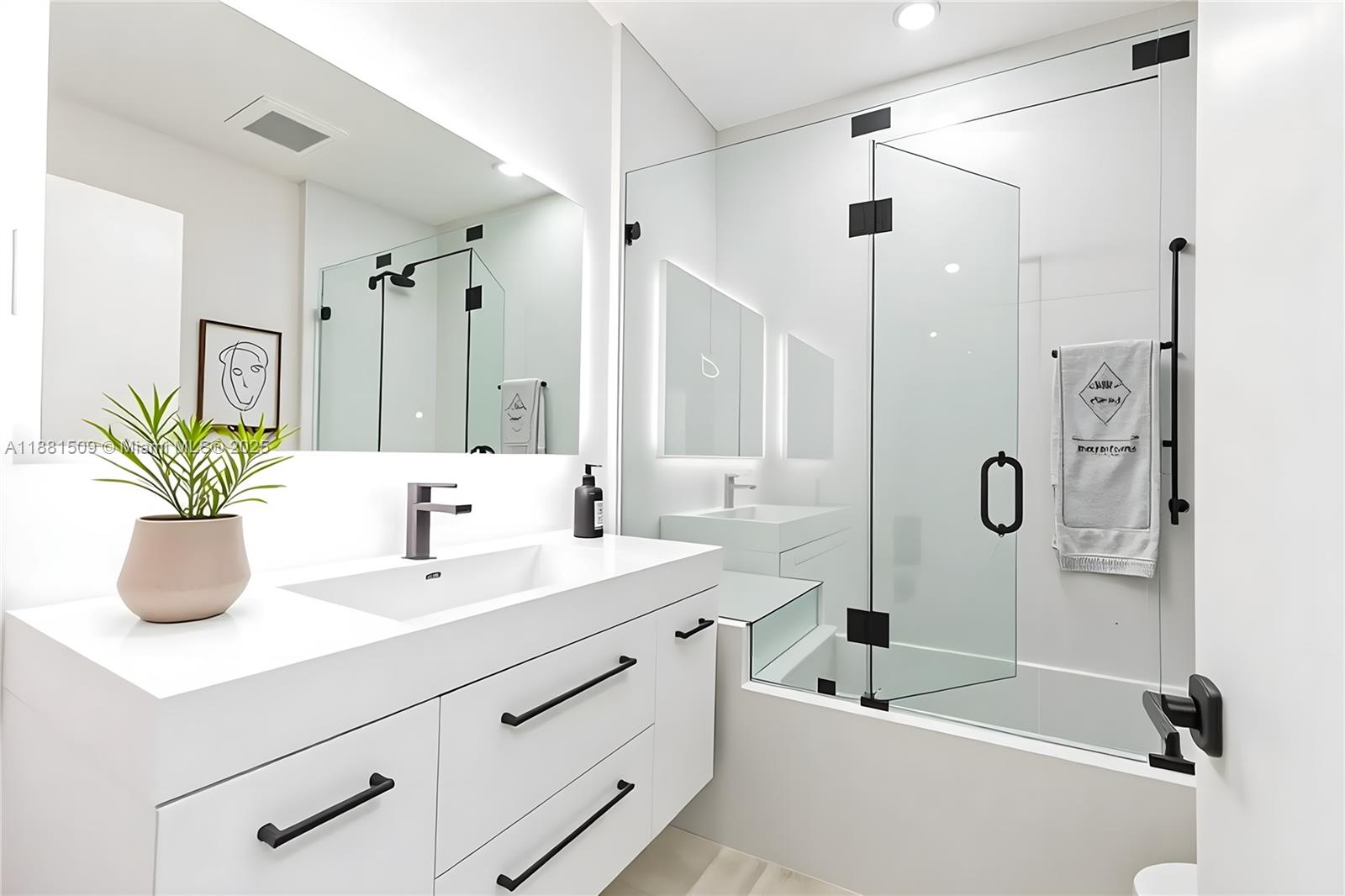 GOBLE MANOR - Residential