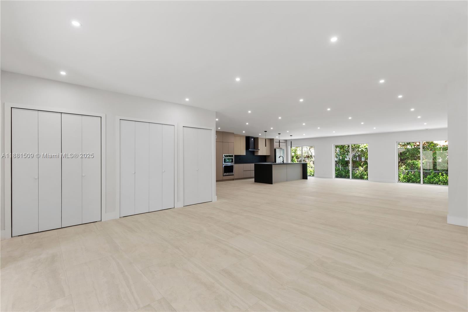 GOBLE MANOR - Residential