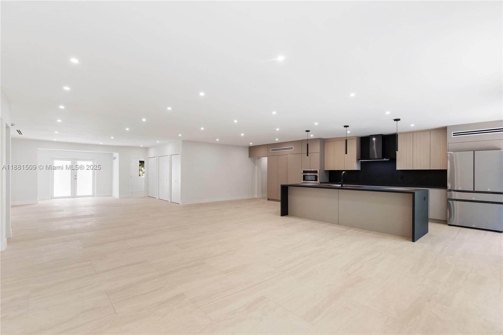 GOBLE MANOR - Residential