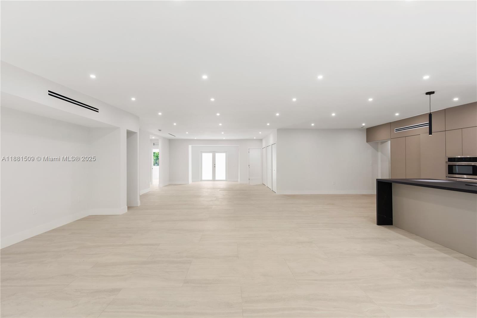 GOBLE MANOR - Residential