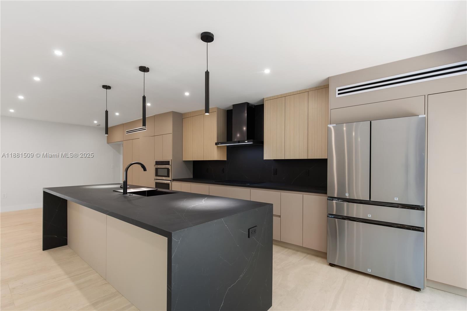 GOBLE MANOR - Residential