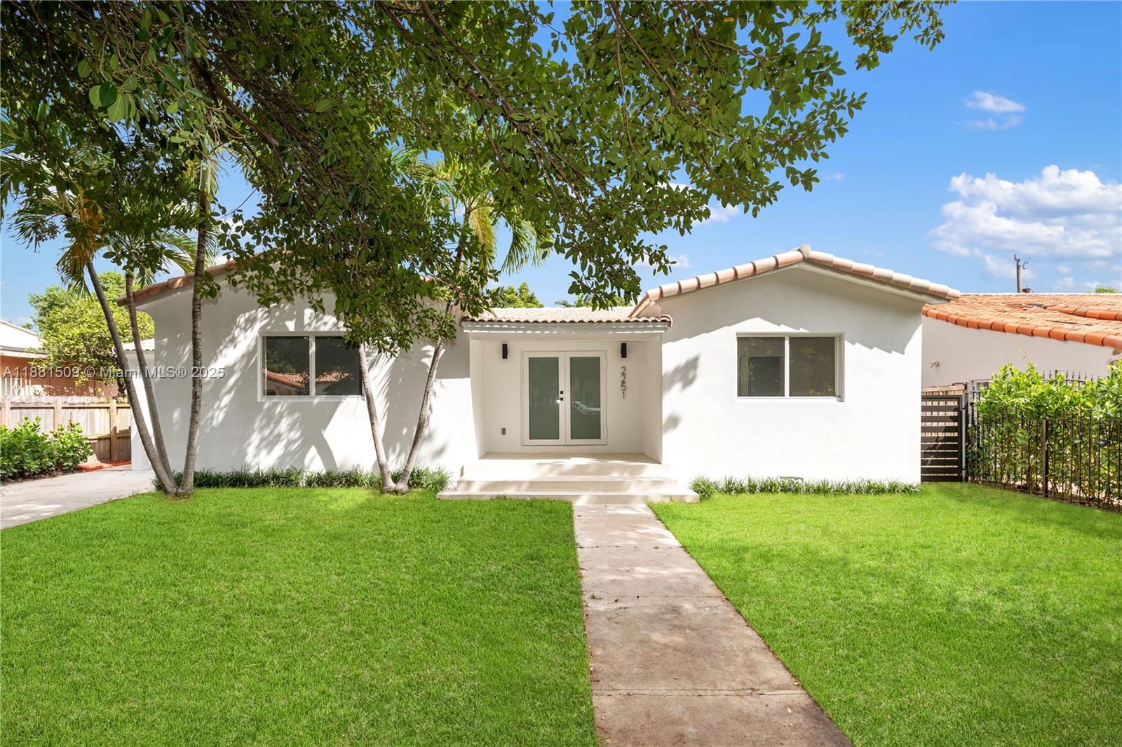 GOBLE MANOR - Residential