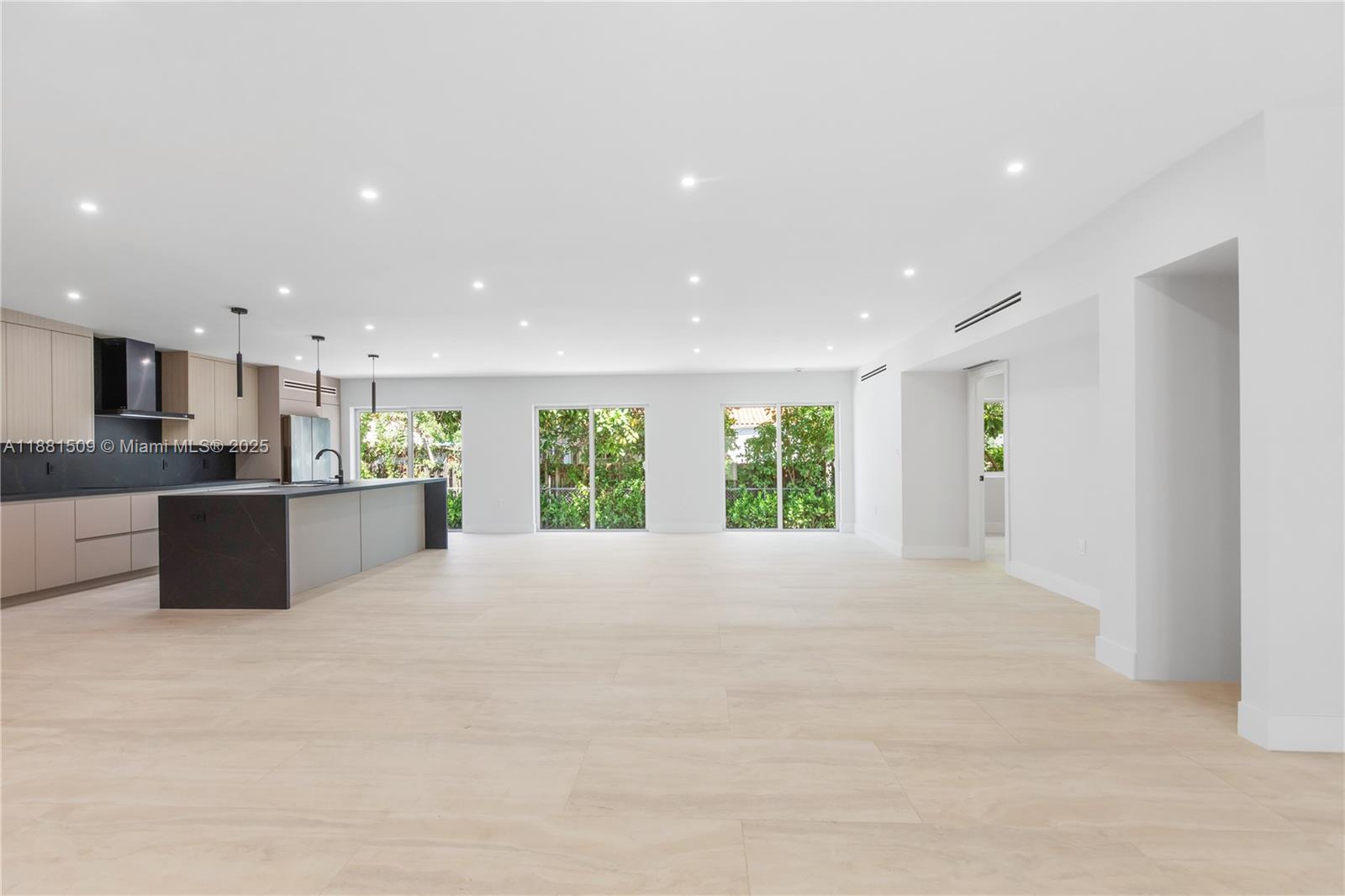 GOBLE MANOR - Residential