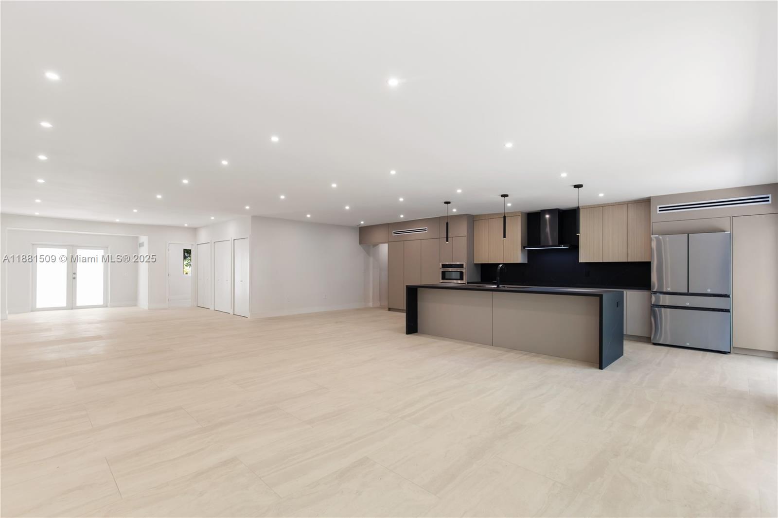 GOBLE MANOR - Residential