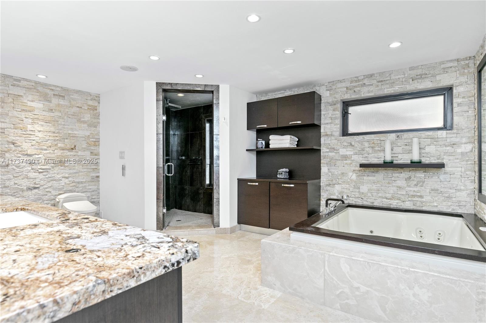 BAY HARBOR ISLAND - Residential