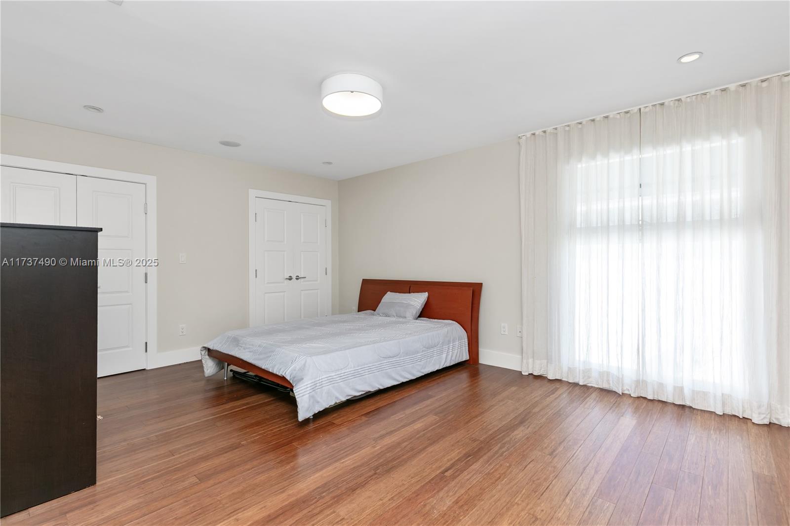 BAY HARBOR ISLAND - Residential