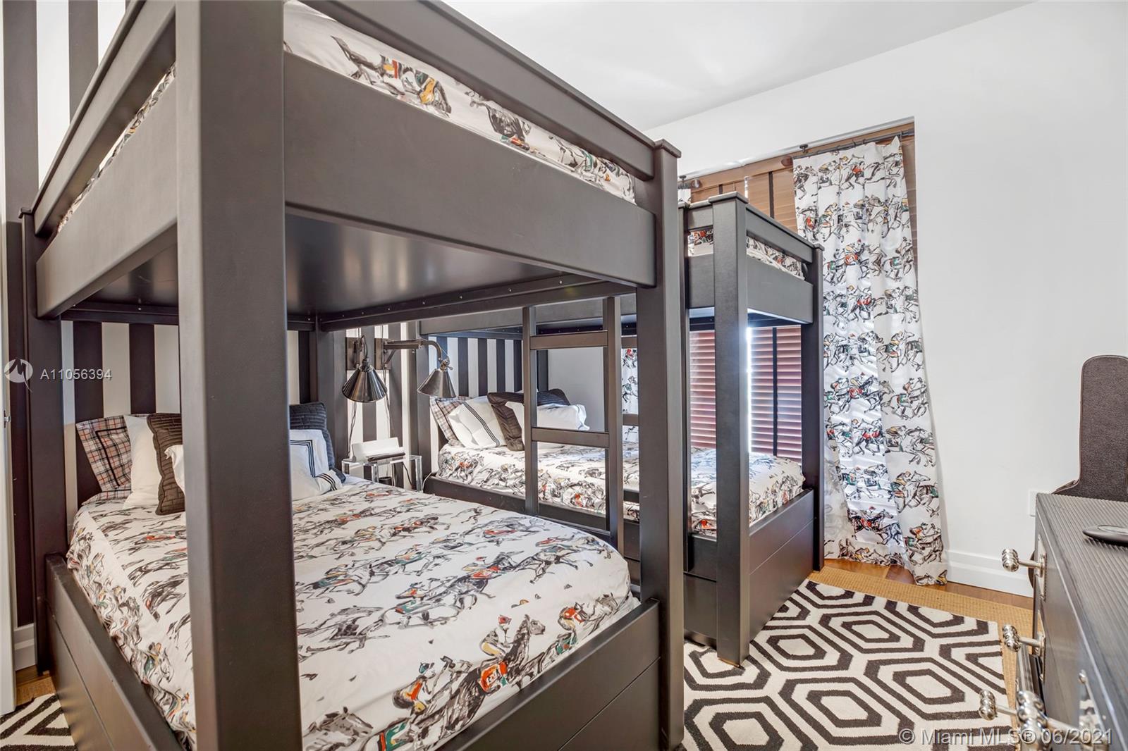 17749 COLLINS AVENUE COND - Residential