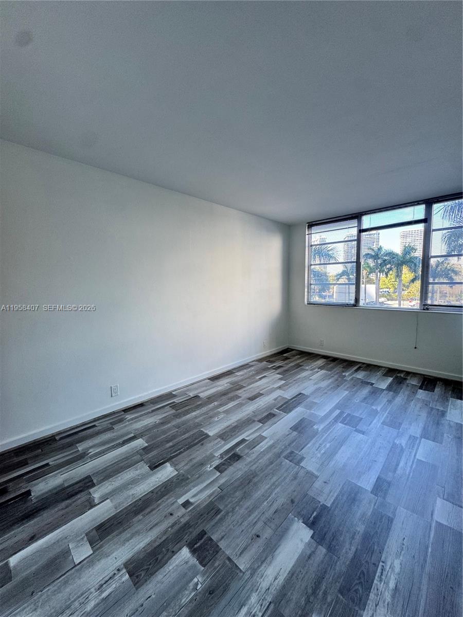 BAY PARK TOWERS CONDO - Residential Lease