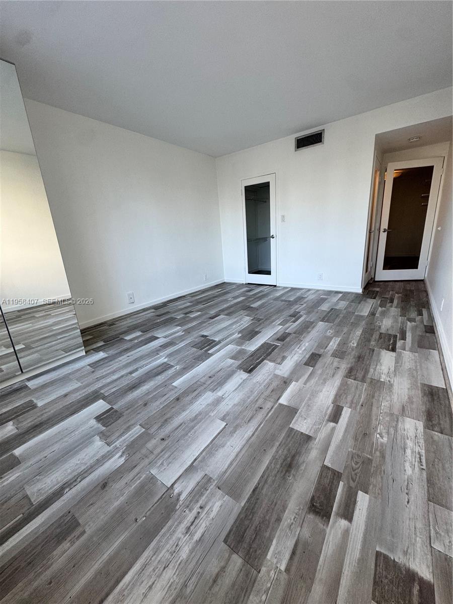 BAY PARK TOWERS CONDO - Residential Lease