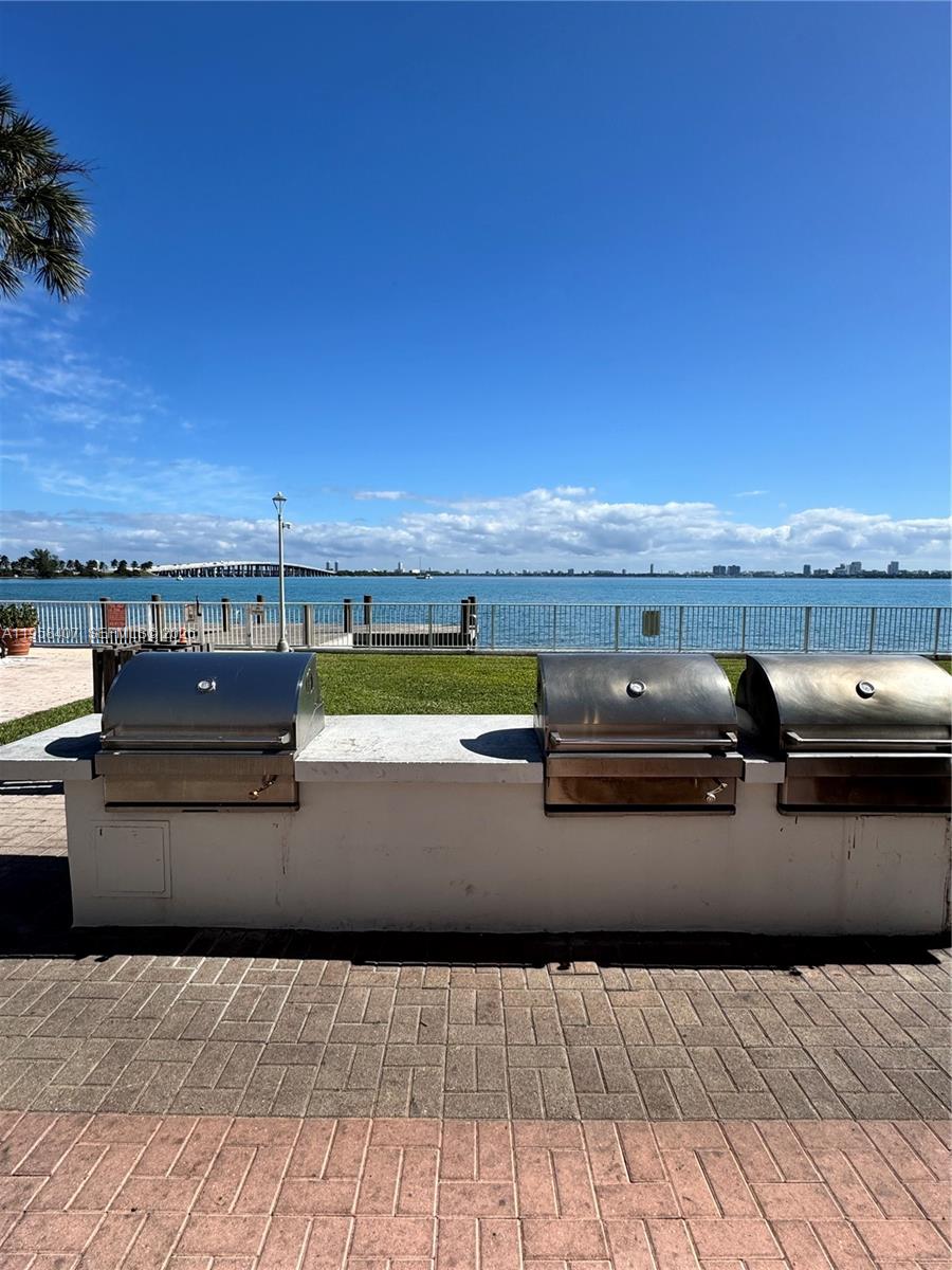 BAY PARK TOWERS CONDO - Residential Lease