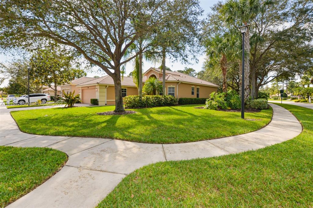 Photo of 9100 Pumpkin Rdg, Port Saint Lucie, FL 34986 (MLS # A11314428)