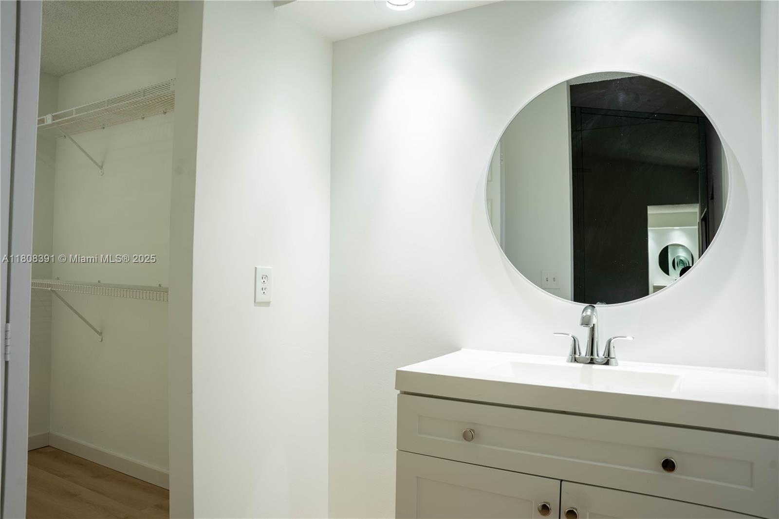 CHELSEA ONE - Residential