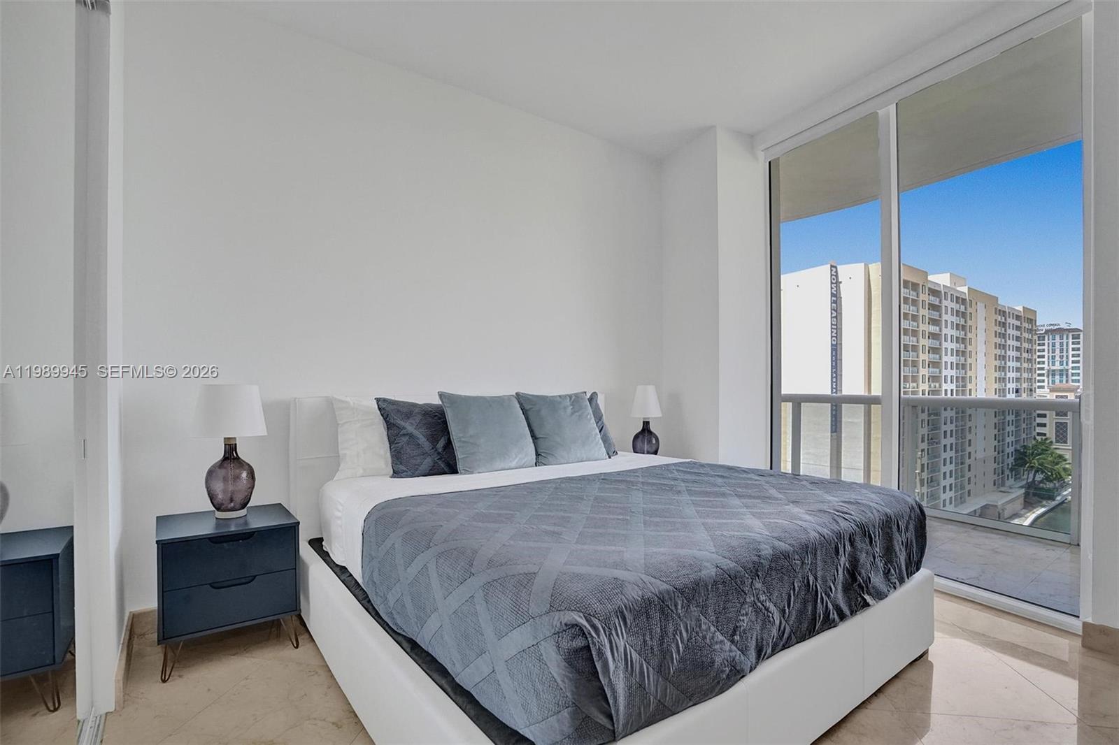 TDR TOWER I CONDO - Residential