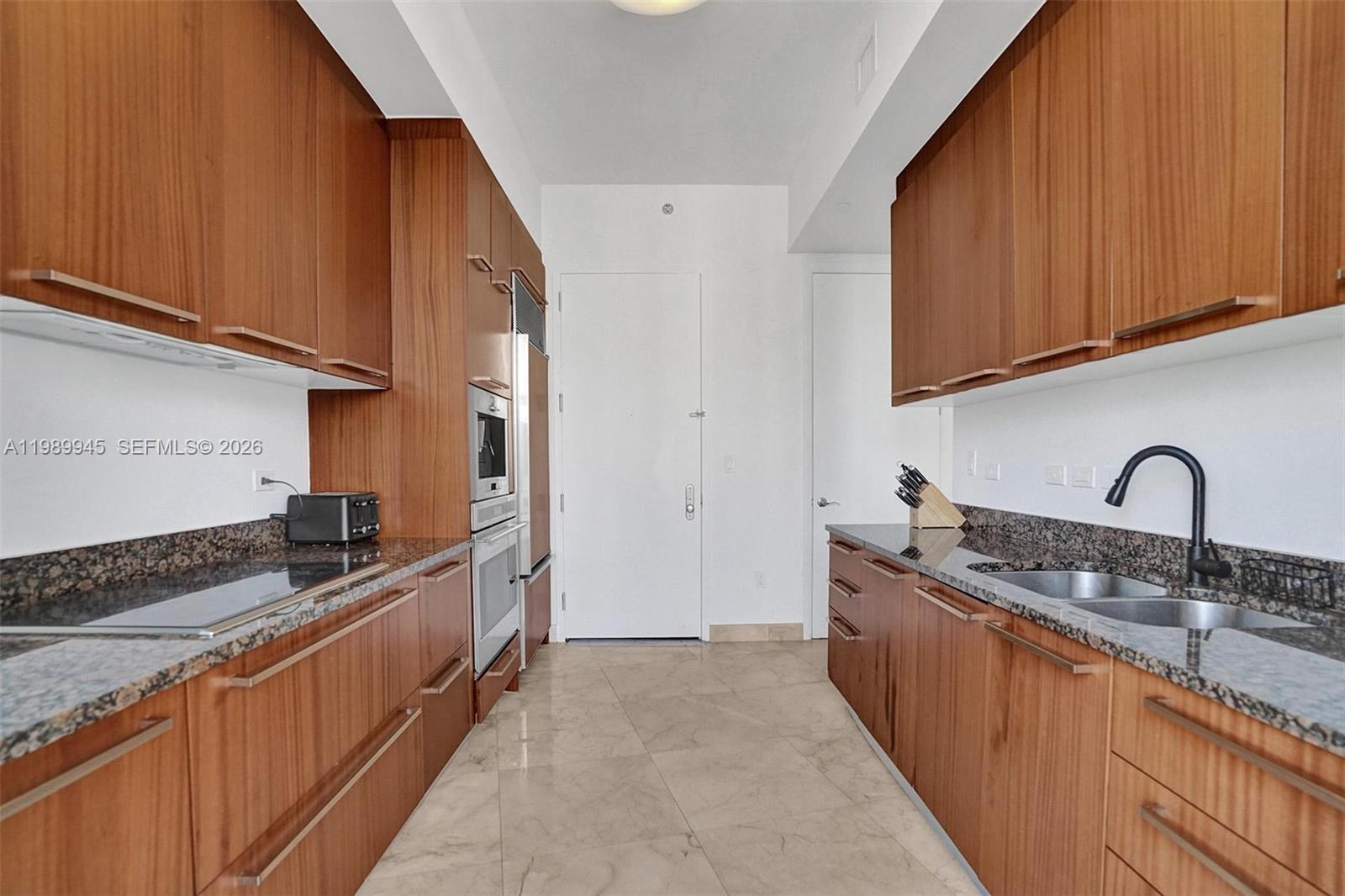 TDR TOWER I CONDO - Residential