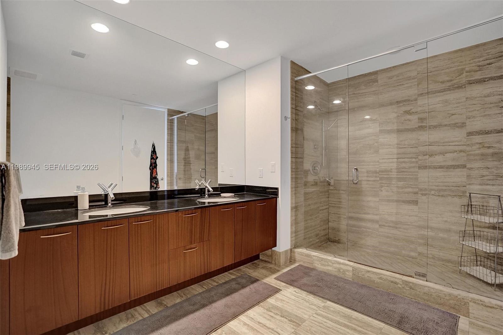 TDR TOWER I CONDO - Residential