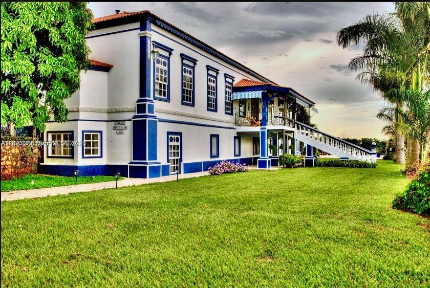 Coffee Producer Farm, since 1813,.Centennial headquarters:21,527 SF(2,000m2)built area;Renovated house,classic contemporary furniture decorating,antiques,10 suites, library,movie theater, bars,balconies, wet& dry saunas,Jacuzzi, 5 fireplaces, Gym,wi-fi;party room,barbecue;Special salt water pool12.50X6.00meters;Paved internal roads,landscaped park,and more;Headquarters Appraised R$4M; Coffee Production and Industrialization;Plantation350,000 feet;High production: 400,000 trees, 2400 clean bags /year; Rainforest and Fair Trade certified, registered prievite label, Purple and Mixed Soil; coffee processing;irrigation system;90%Coffee beans exported,Under analysis spring mineral water; 1brand new semi artesian wells 306m deep,+3 others,ap.15,000 l/h-each;4 lakes,4 springs. UTZ Certified,the world highest coffee certification of sustainability. Located at kilometer 190 of highway SP-215 between Sao Carlos e Jaú , 265km from São Paulo Capital, 50Km from Araraquara, 35 KM - Jaú , 40 KM - São Carlos, nearest private airport 4 km (Eco Resort Santa Eliza).