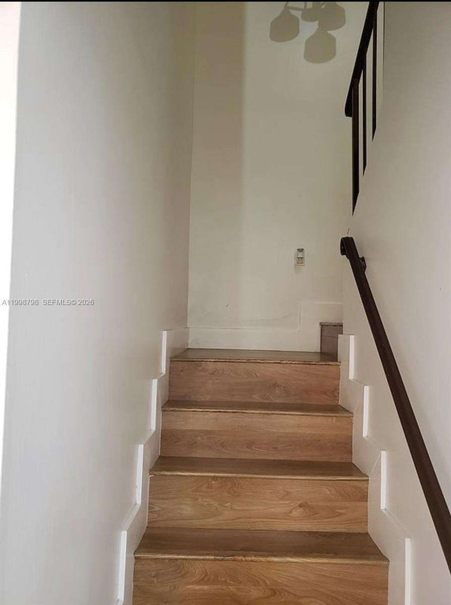 HOLLYWOOD GARDENS - Residential