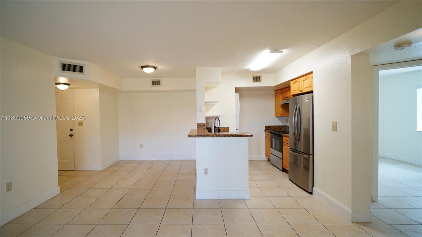 15231 Sw 80th St 101, Miami, Broward County, Florida - 3 Bedrooms  
2 Bathrooms - 