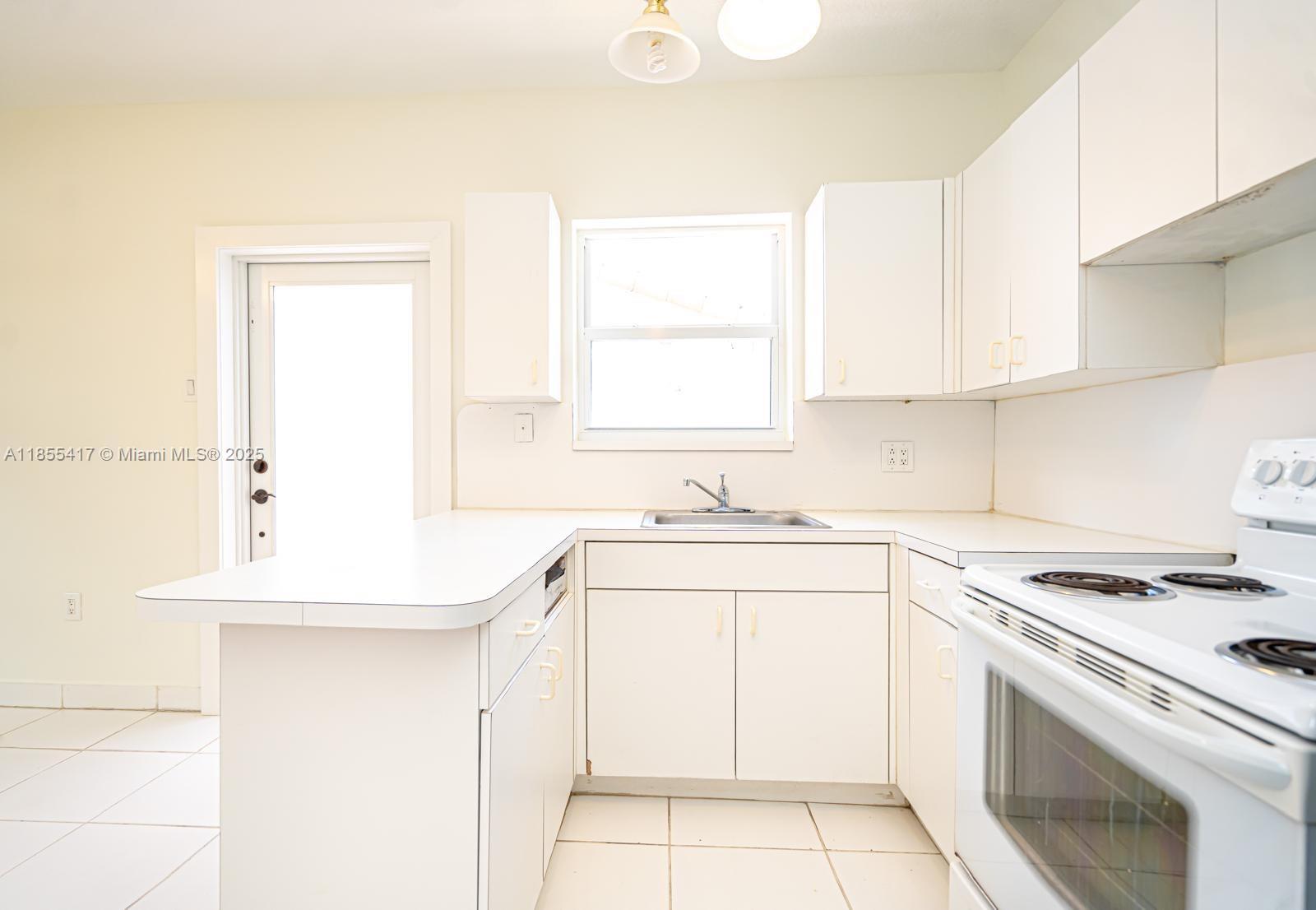 CORAL WAY ESTATES - Residential