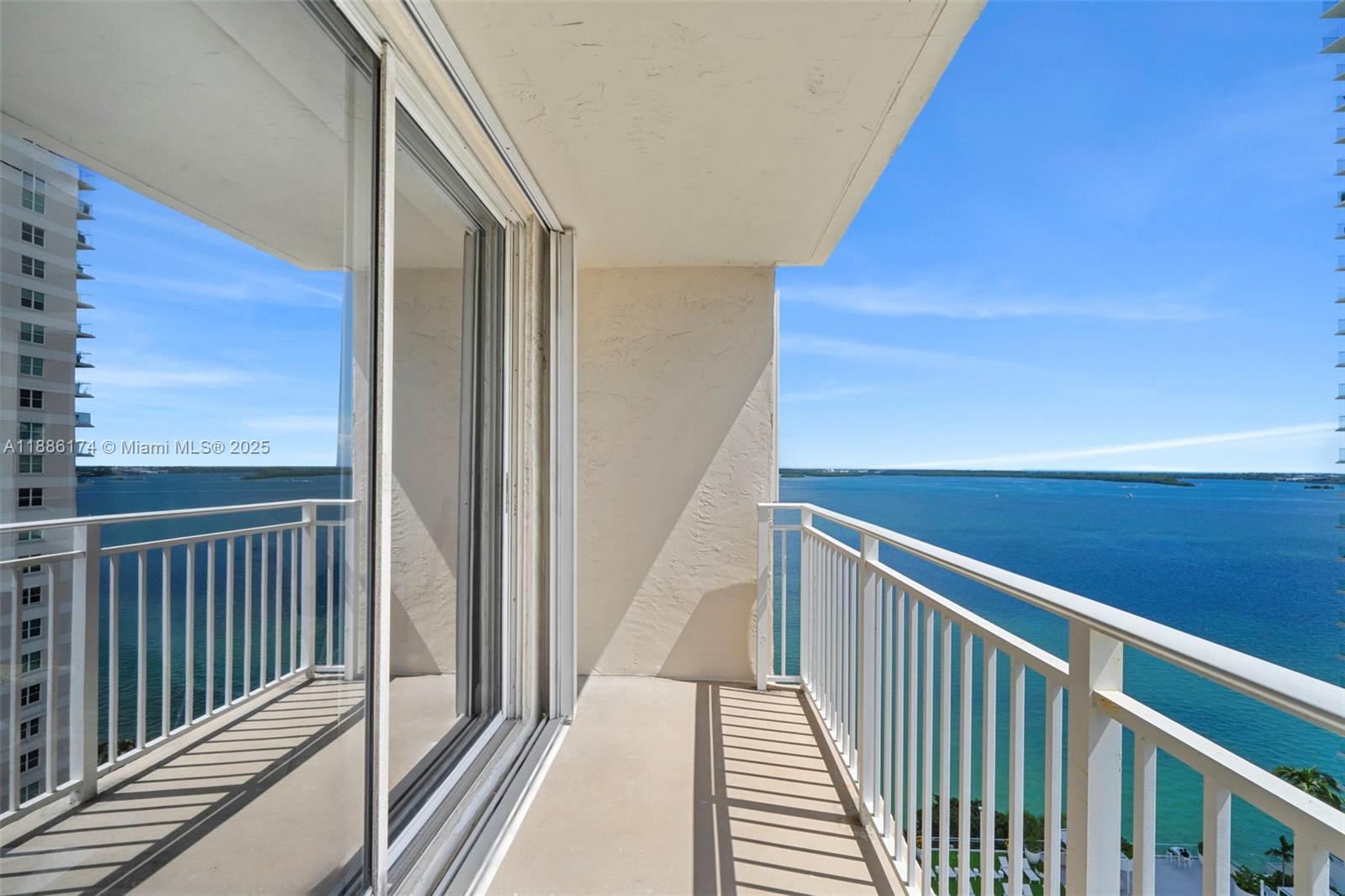 ISOLA CONDO - Residential