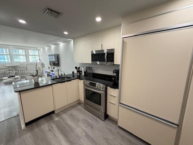 HARBOUR HOUSE - Residential