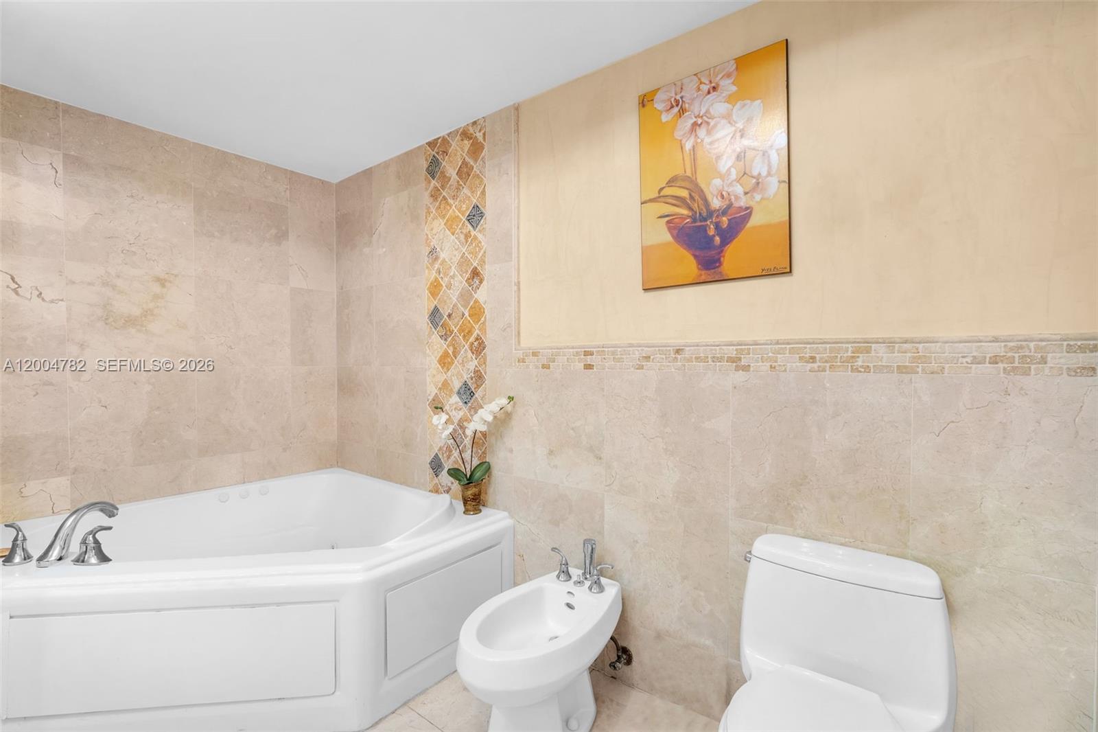 KING DAVID OF SUNNY ISLES - Residential