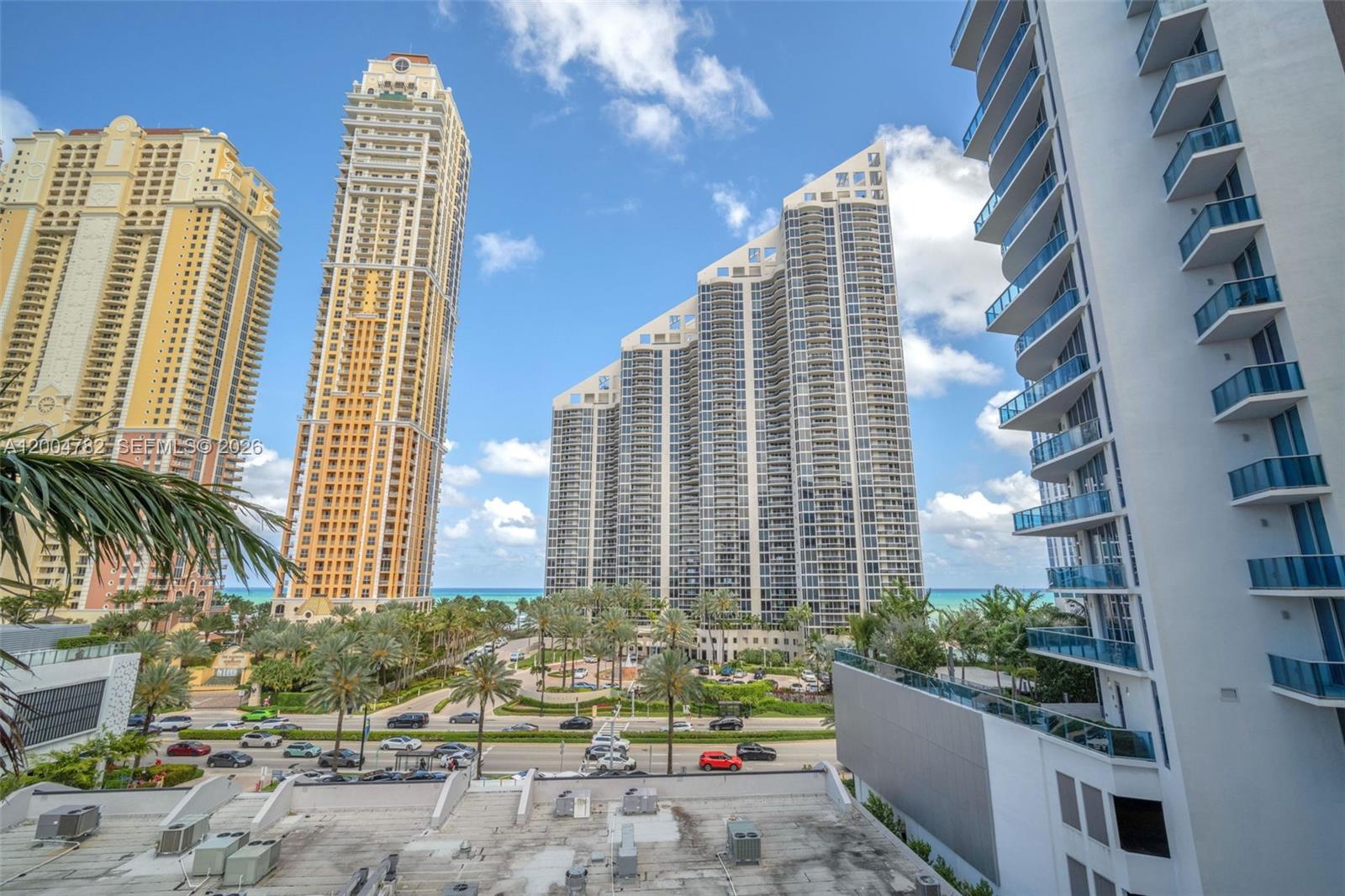 KING DAVID OF SUNNY ISLES - Residential