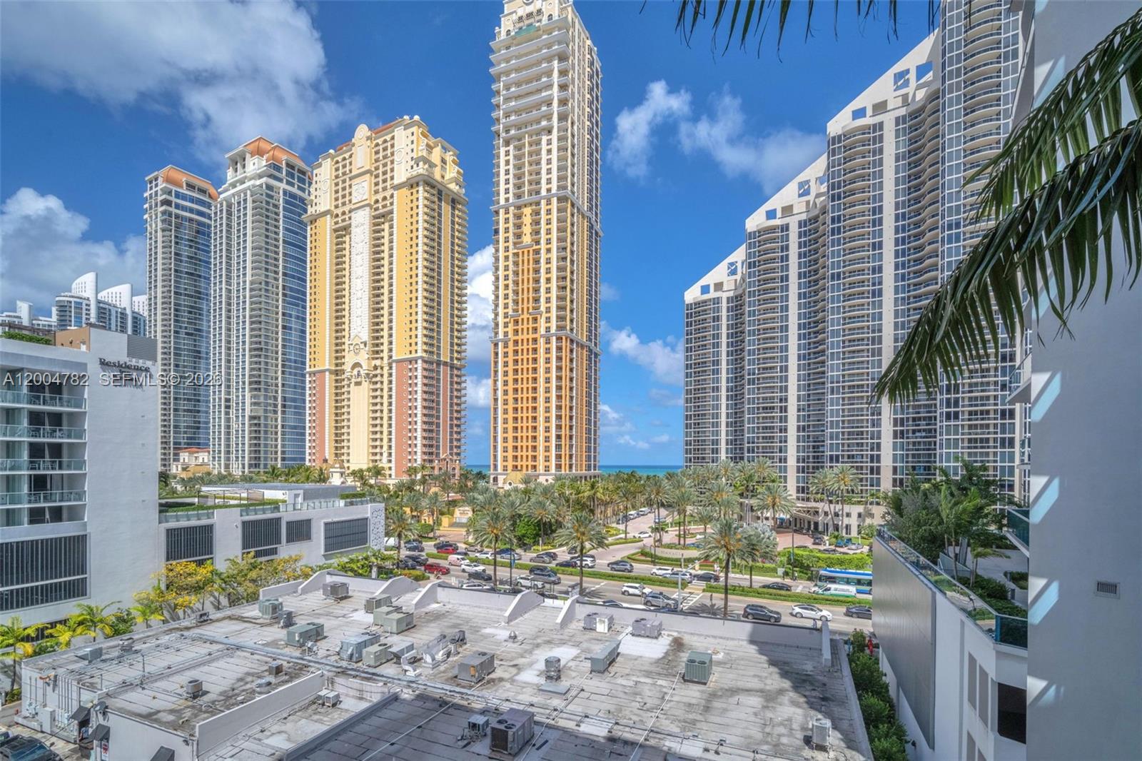 KING DAVID OF SUNNY ISLES - Residential