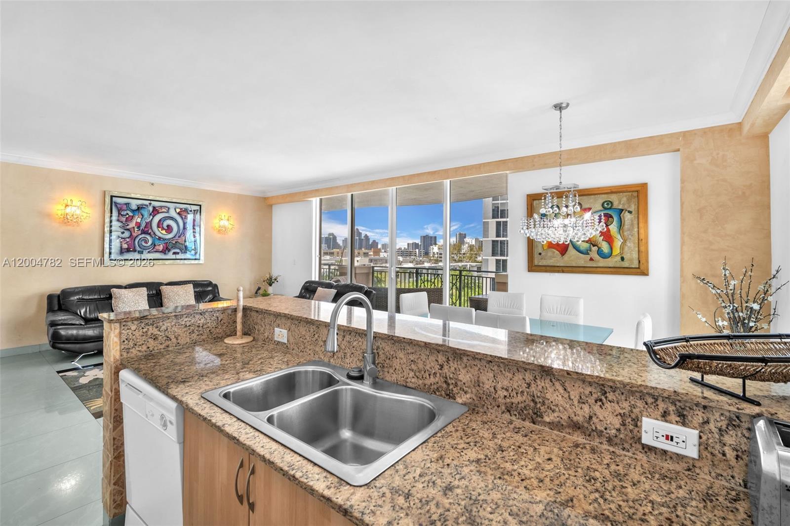 KING DAVID OF SUNNY ISLES - Residential