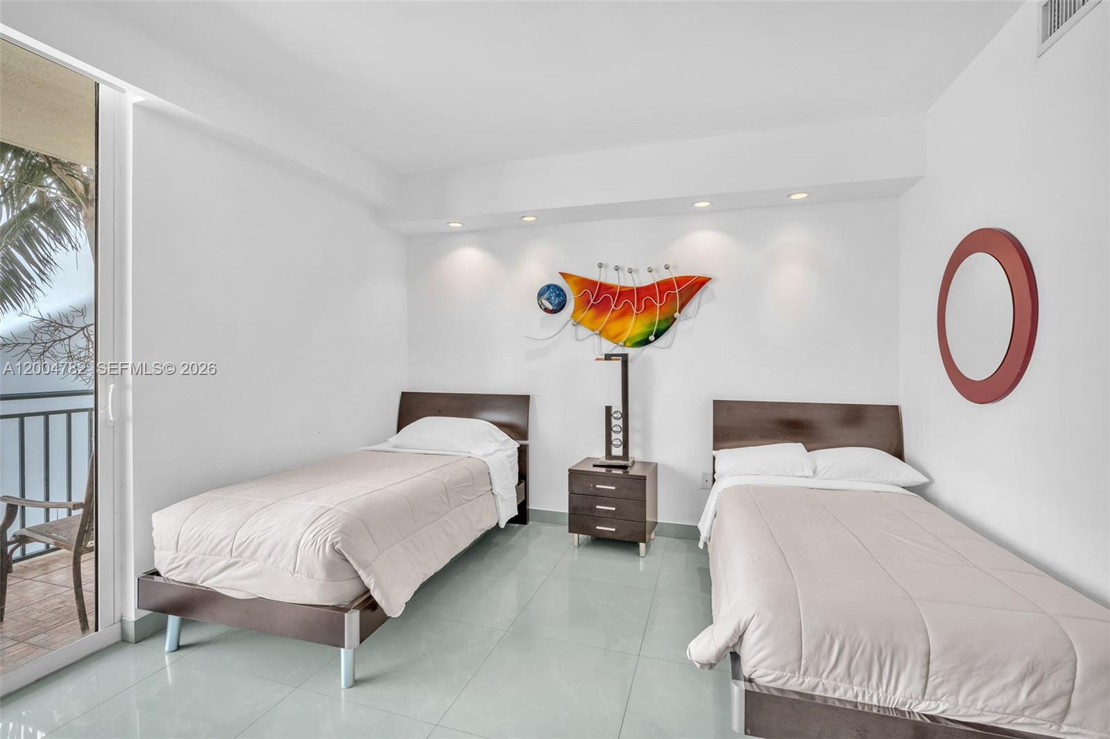 KING DAVID OF SUNNY ISLES - Residential
