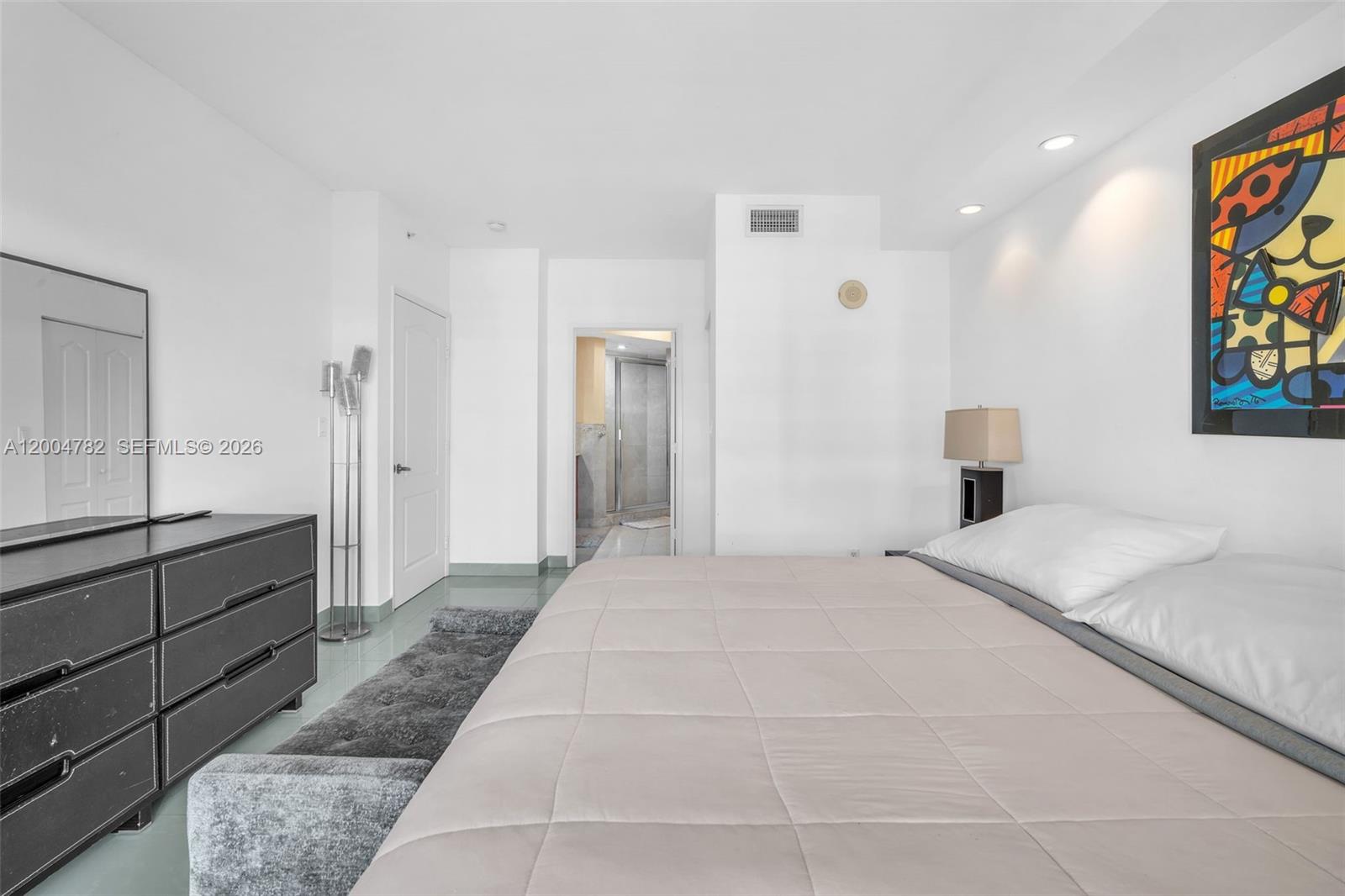 KING DAVID OF SUNNY ISLES - Residential